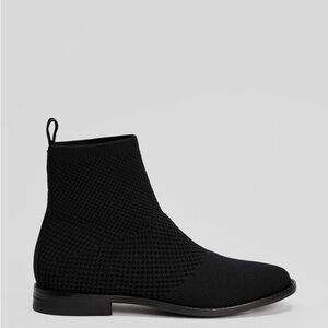 EILEEN FISHER PULL-On Black Knit Ankle Boots